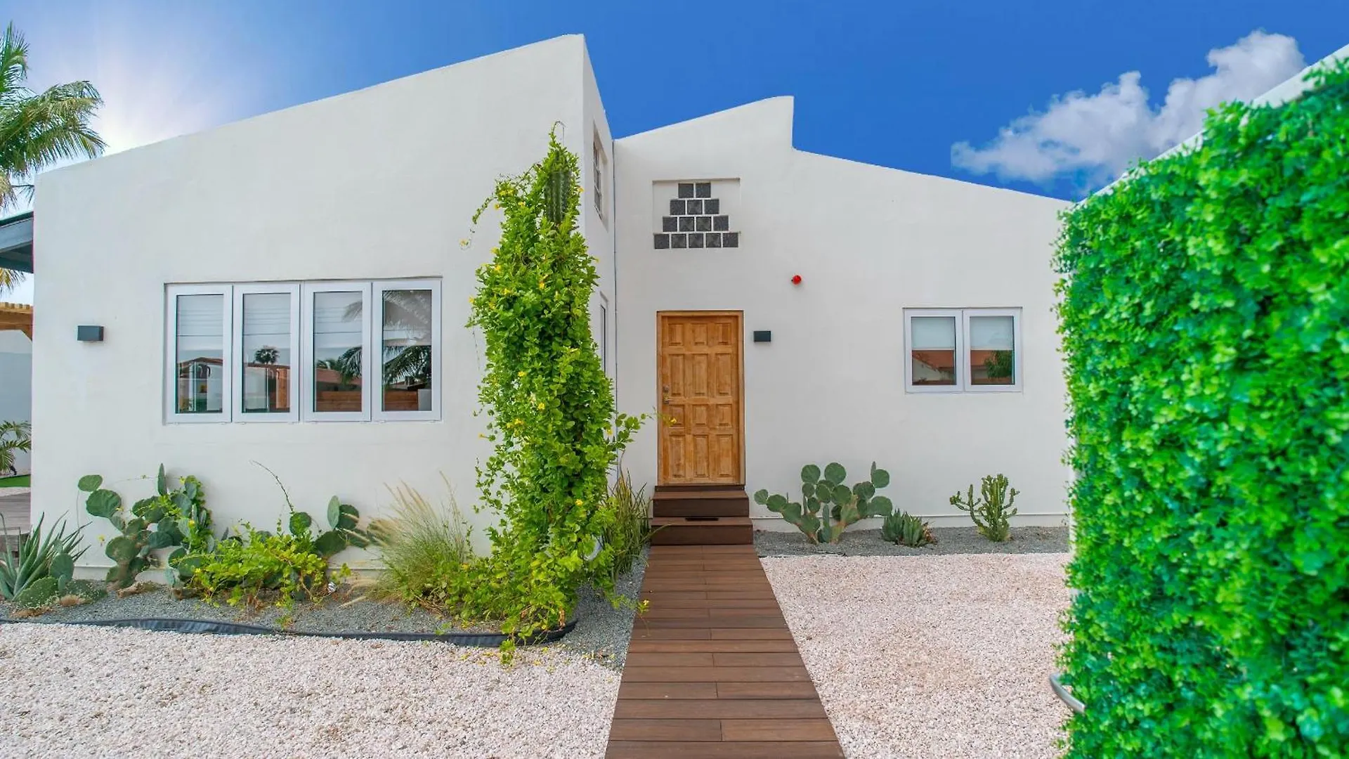 Sunny Eagle Beach Villa - 3 Min. From Beach Палм Бич 0*,  Аруба